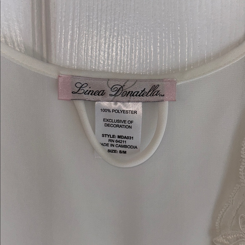 Elegant White Lace Women's Bridal Nightgown & Robe Set - Picture 9 of 10